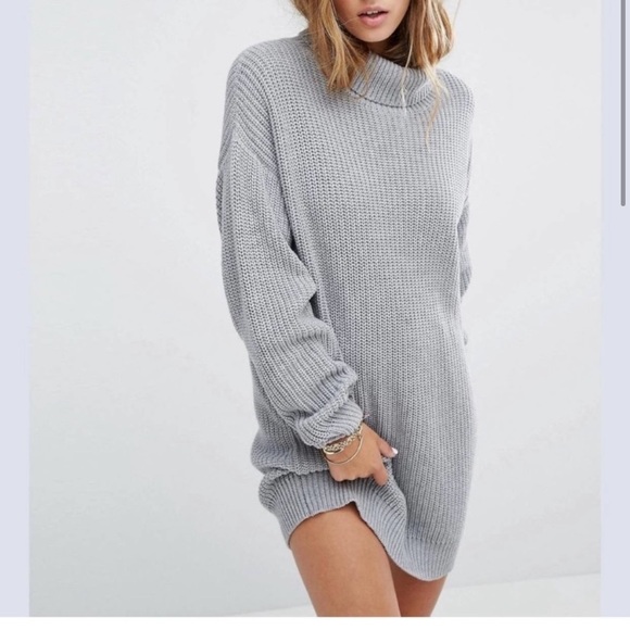 Lovers + Friends Christina Sweater Dress in Light Grey size M - Picture 2 of 3